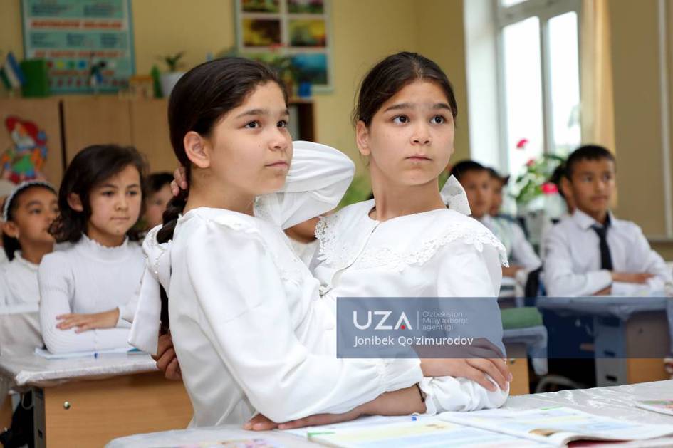 Fotima va Zuhra Holiyeva: O‘zbekistondagi yagona va ajralmas siam egizaklari